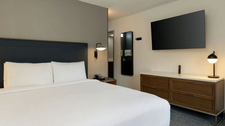 <b>Courtyard N. Charleston Airport/Coliseum Suite</b>. Images powered by <a href="https://www.leonardoworldwide.com/" title="Leonardo Worldwide" target="_blank">Leonardo</a>.