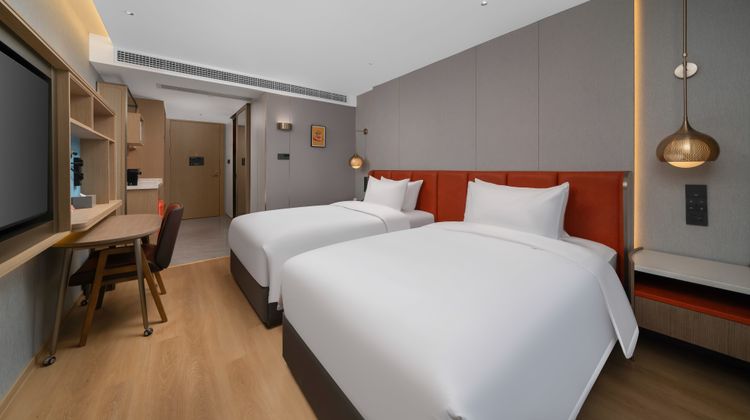 Home2 Suites by Hilton Chongqing Room