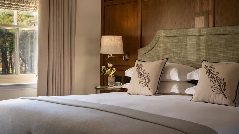 <b>Dunluce Lodge Suite</b>. Images powered by <a href="https://www.leonardoworldwide.com/" title="Leonardo Worldwide" target="_blank">Leonardo</a>.
