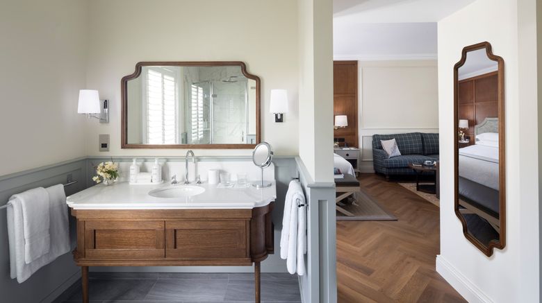 <b>Dunluce Lodge Suite</b>. Images powered by <a href="https://www.leonardoworldwide.com/" title="Leonardo Worldwide" target="_blank">Leonardo</a>.