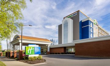 Holiday Inn Express & Suites Augusta