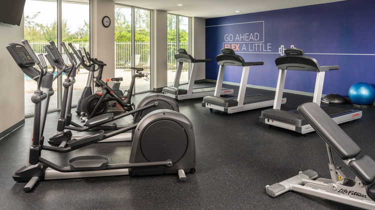 Holiday Inn Exp Miami Arpt Blue Lagoon Health Club