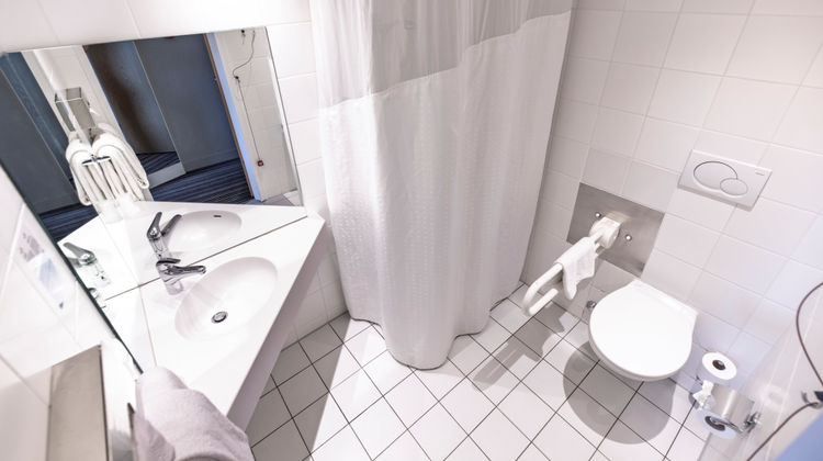 Holiday Inn Express Geneva Airport Room