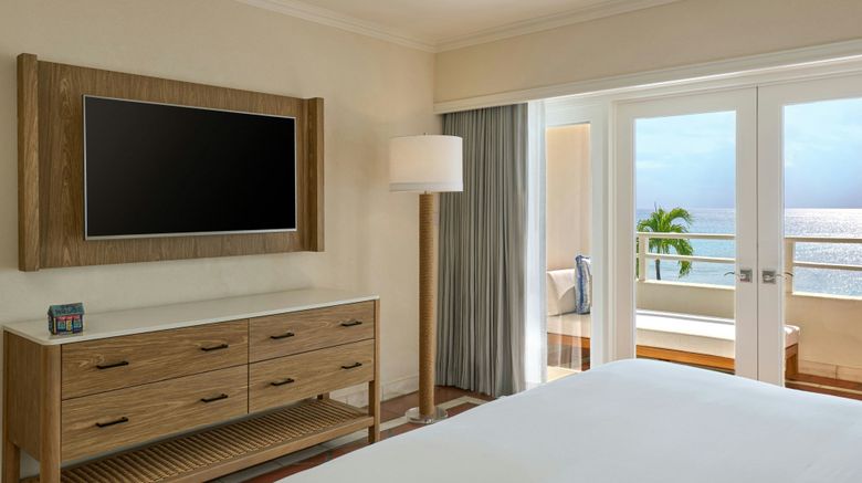 <b>The House Barbados Room</b>. Images powered by <a href="https://www.leonardoworldwide.com/" title="Leonardo Worldwide" target="_blank">Leonardo</a>.