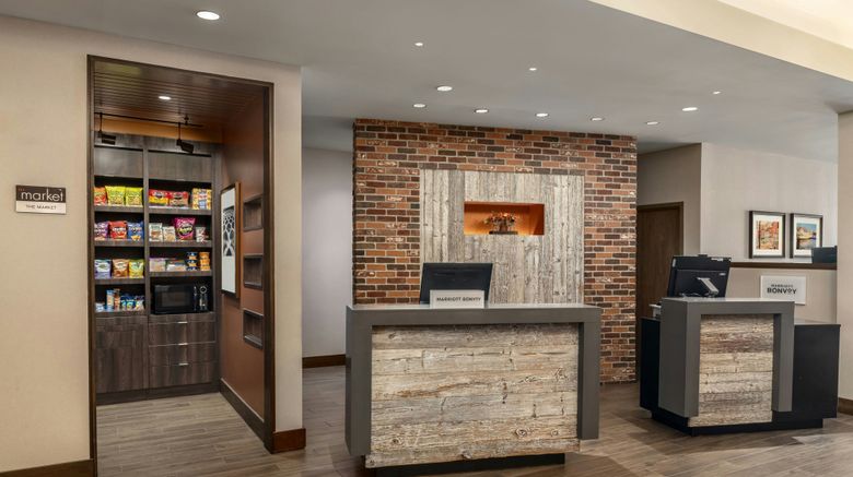 <b>Courtyard Portland Downtown/Waterfront Lobby</b>. Images powered by <a href="https://www.leonardoworldwide.com/" title="Leonardo Worldwide" target="_blank">Leonardo</a>.