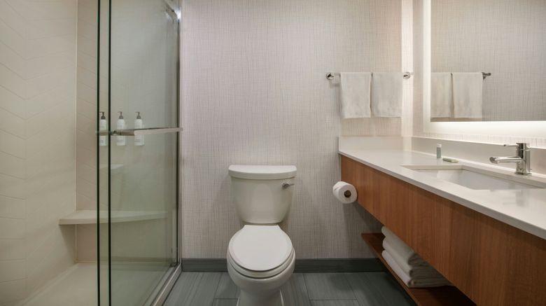 <b>Fairfield Inn & Suites Room</b>. Images powered by <a href="https://www.leonardoworldwide.com/" title="Leonardo Worldwide" target="_blank">Leonardo</a>.