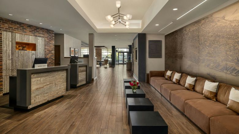 <b>Courtyard Portland Downtown/Waterfront Lobby</b>. Images powered by <a href="https://www.leonardoworldwide.com/" title="Leonardo Worldwide" target="_blank">Leonardo</a>.