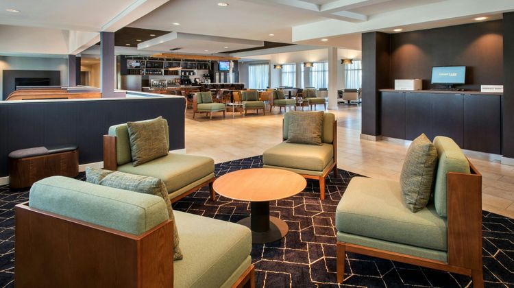 Courtyard by Marriott Philadelphia Devon Lobby