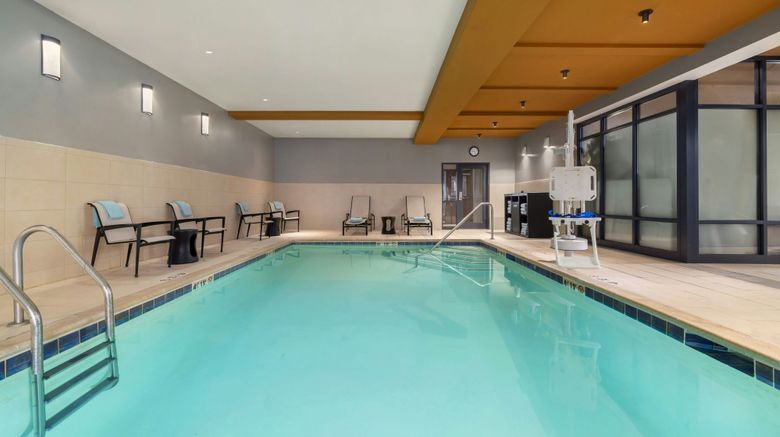 <b>Courtyard Portland Downtown/Waterfront Pool</b>. Images powered by <a href="https://www.leonardoworldwide.com/" title="Leonardo Worldwide" target="_blank">Leonardo</a>.