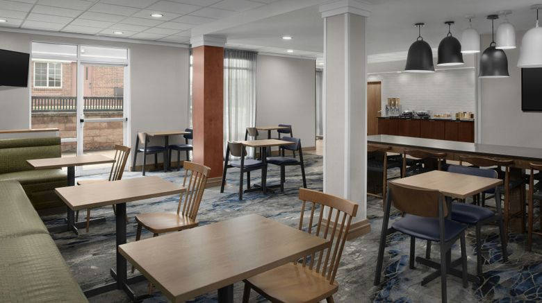 <b>Fairfield Inn & Suites Rogers Restaurant</b>. Images powered by <a href="https://www.leonardoworldwide.com/" title="Leonardo Worldwide" target="_blank">Leonardo</a>.