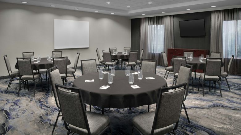 <b>Fairfield Inn & Suites Rogers Meeting</b>. Images powered by <a href="https://www.leonardoworldwide.com/" title="Leonardo Worldwide" target="_blank">Leonardo</a>.