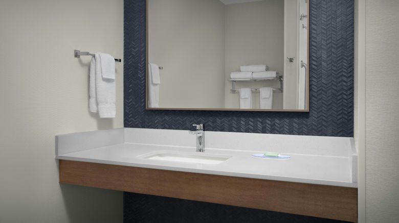<b>Fairfield Inn & Suites Rogers Room</b>. Images powered by <a href="https://www.leonardoworldwide.com/" title="Leonardo Worldwide" target="_blank">Leonardo</a>.