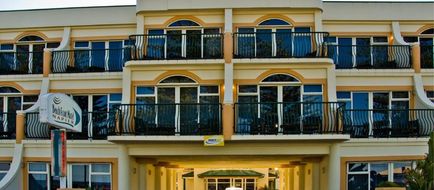 Beach Front Motel Exterior