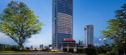 Hilton Garden Inn Urumqi Station Exterior