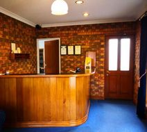 Victoriana Motor Inn Lobby