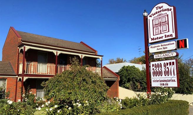 Victoriana Motor Inn Exterior