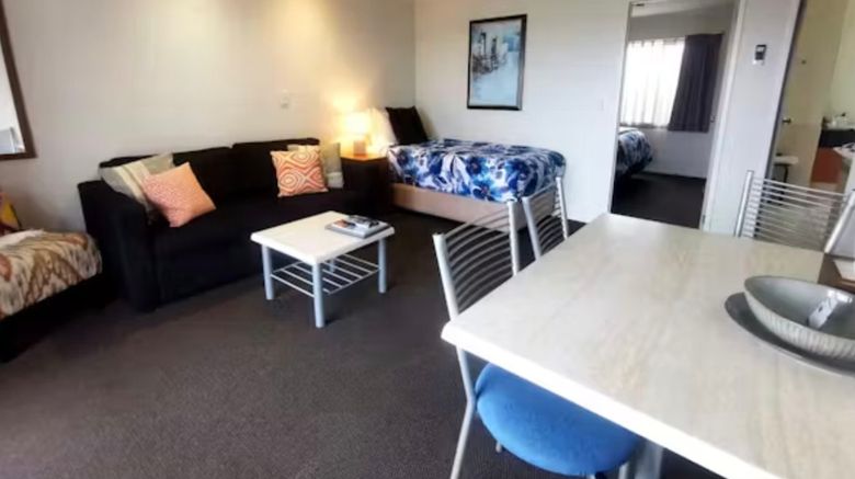 <b>Ascot Motor Inn Room</b>. Images powered by <a href="https://www.leonardoworldwide.com/" title="Leonardo Worldwide" target="_blank">Leonardo</a>.