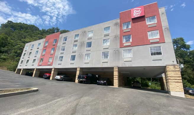 Red Roof Inn Pittsburgh - McKnight Rd Exterior