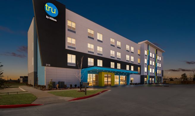 Tru by Hilton Rogers Bentonville Exterior