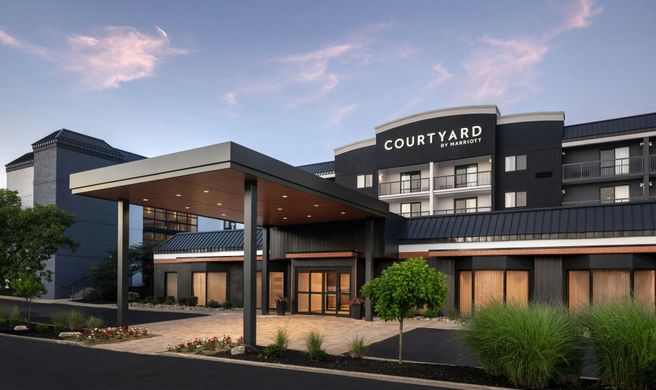 Courtyard Cleveland Beachwood Exterior