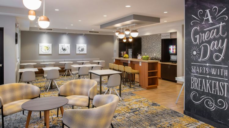 TownePlace Suites Lancaster Lobby