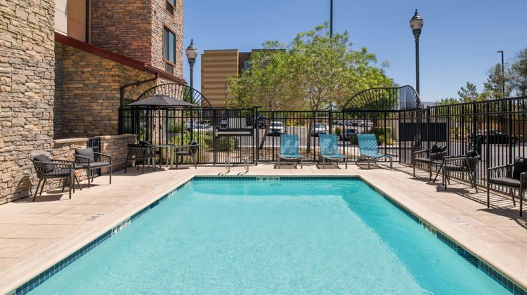 TownePlace Suites Lancaster Pool