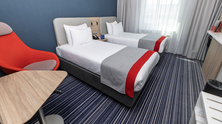 <b>Holiday Inn Express Geneva Airport Room</b>. Images powered by <a href="https://www.leonardoworldwide.com/" title="Leonardo Worldwide" target="_blank">Leonardo</a>.