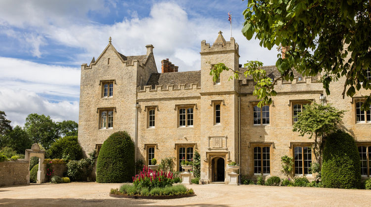 The Manor at Weston-on-the-Green Exterior