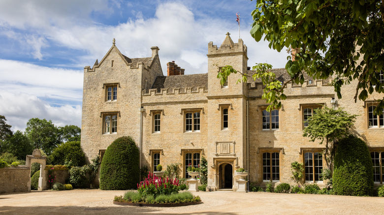 The Manor at Weston-on-the-Green Exterior. Images powered by <a href="https://www.leonardoworldwide.com" target="_blank" rel="noopener">Leonardo</a>.
