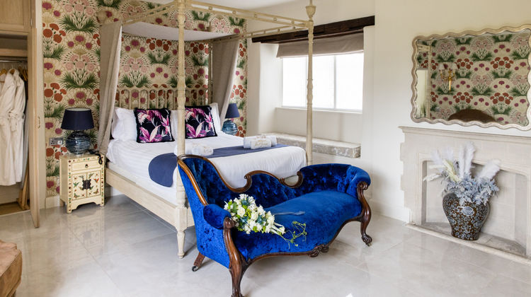The Manor at Weston-on-the-Green Suite