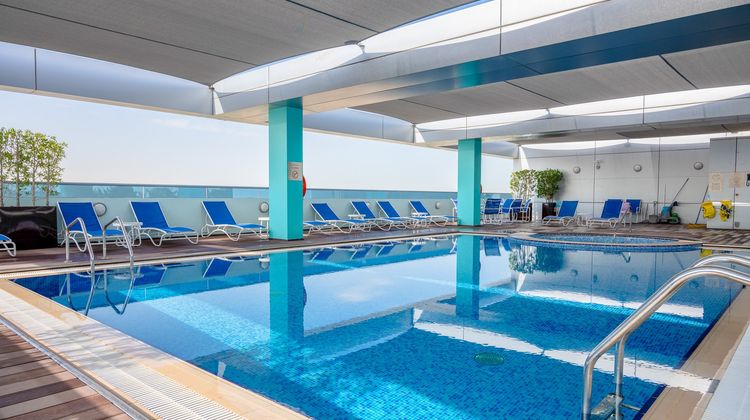 Premier Inn Abu Dhabi Intl Airport Hotel Pool