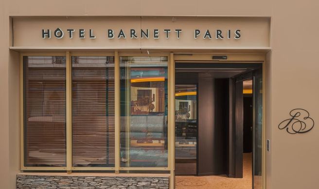 HOTEL BARNETT Exterior