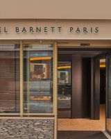 HOTEL BARNETT