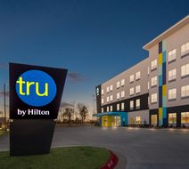 Tru by Hilton Rogers Bentonville Exterior