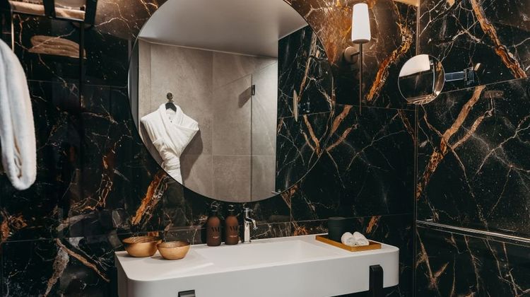 HOTEL BARNETT Room