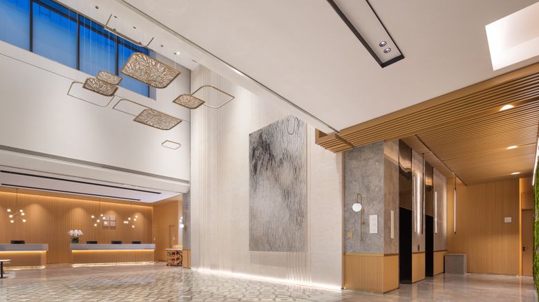 <b>Hilton Garden Inn Huaxiang Tiantan Hosp Lobby</b>. Images powered by <a href="https://www.leonardoworldwide.com/" title="Leonardo Worldwide" target="_blank">Leonardo</a>.