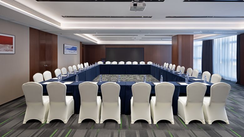 <b>Hampton Inn Jieyang Railway Meeting</b>. Images powered by <a href="https://www.leonardoworldwide.com/" title="Leonardo Worldwide" target="_blank">Leonardo</a>.
