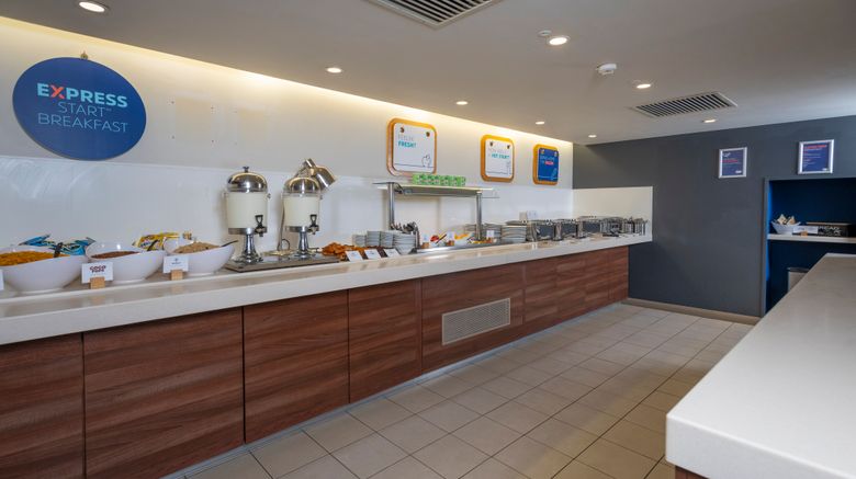 <b>Holiday Inn Express Exeter Restaurant</b>. Images powered by <a href="https://www.leonardoworldwide.com/" title="Leonardo Worldwide" target="_blank">Leonardo</a>.