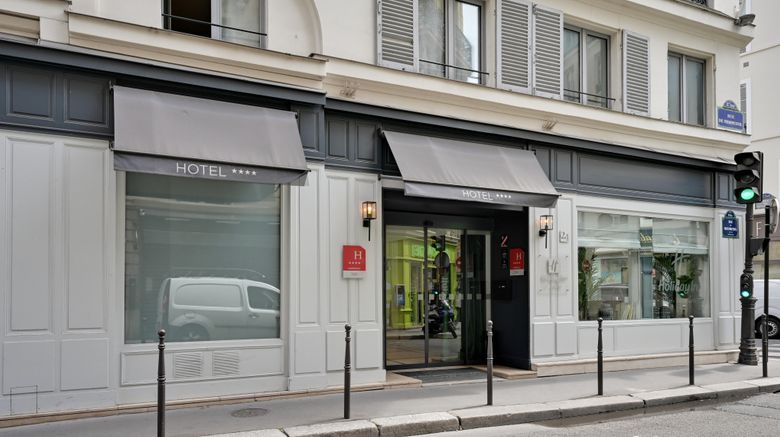 <b>Holiday Inn Paris Elysees Exterior</b>. Images powered by <a href="https://www.leonardoworldwide.com/" title="Leonardo Worldwide" target="_blank">Leonardo</a>.