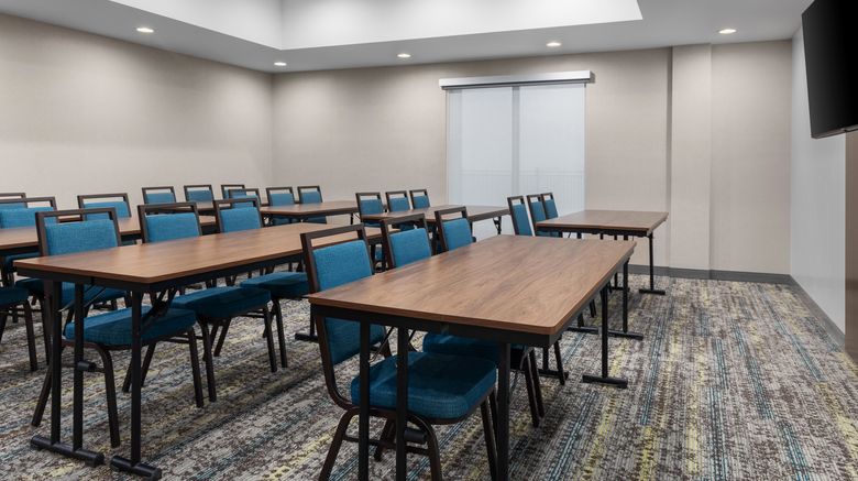 <b>Hampton Inn & Suites Orangeville Meeting</b>. Images powered by <a href="https://www.leonardoworldwide.com/" title="Leonardo Worldwide" target="_blank">Leonardo</a>.
