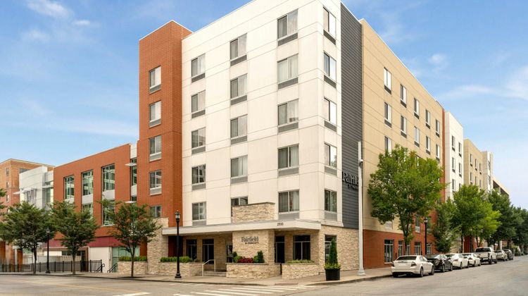 Fairfield Inn & Suites Cincinnati Uptown Exterior