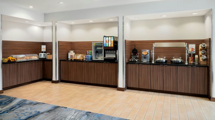 Fairfield Inn & Suites Cincinnati Uptown Restaurant