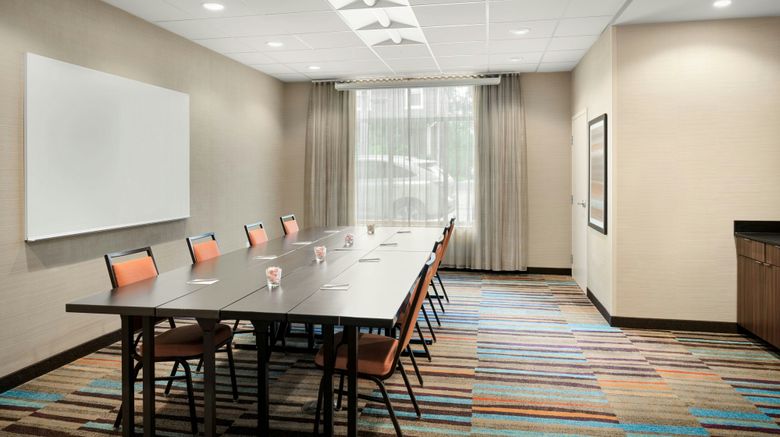 <b>Fairfield Inn & Suites Cincinnati Uptown Meeting</b>. Images powered by <a href="https://www.leonardoworldwide.com/" title="Leonardo Worldwide" target="_blank">Leonardo</a>.