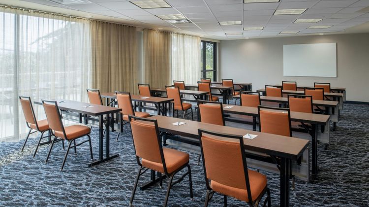 Fairfield Inn & Suites Santa Cruz Meeting