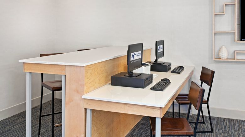 <b>The Holiday Inn Express & Suites Chicago Other</b>. Images powered by <a href="https://www.leonardoworldwide.com/" title="Leonardo Worldwide" target="_blank">Leonardo</a>.
