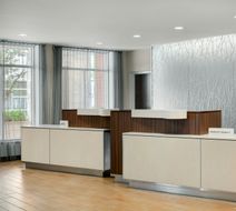 Fairfield Inn & Suites Cincinnati Uptown Lobby