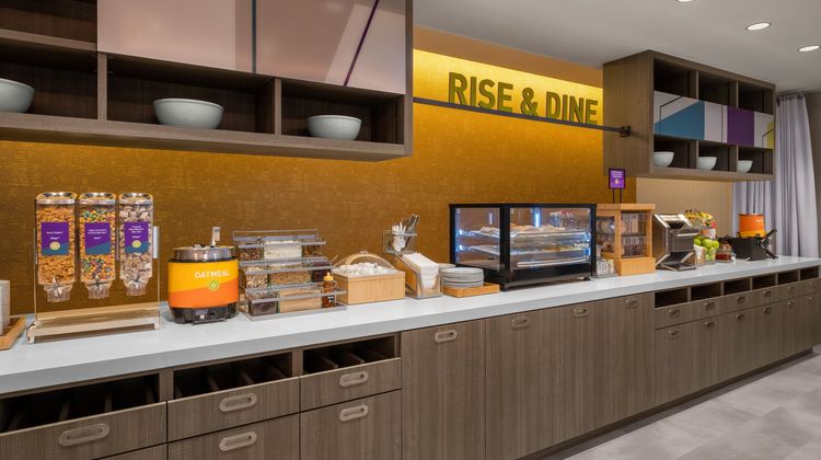 Home2 Suites by Hilton Eureka Restaurant