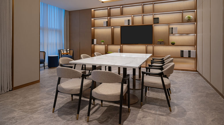<b>Hilton Garden Inn Bazhong Meeting</b>. Images powered by <a href="https://www.leonardoworldwide.com/" title="Leonardo Worldwide" target="_blank">Leonardo</a>.