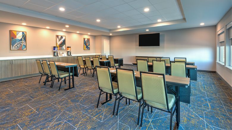 <b>Hampton Inn Suites Hilton Airport Meeting</b>. Images powered by <a href="https://www.leonardoworldwide.com/" title="Leonardo Worldwide" target="_blank">Leonardo</a>.