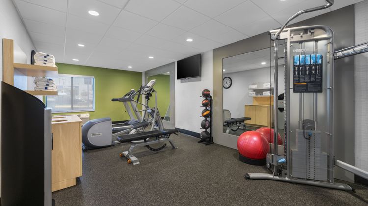 Spark by Hilton Bakersfield Central Health Club